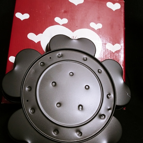 💖BRAND NEW HEART SHAPED BAKING ITEMS - 5 Pieces💖 - Picture 6 of 7